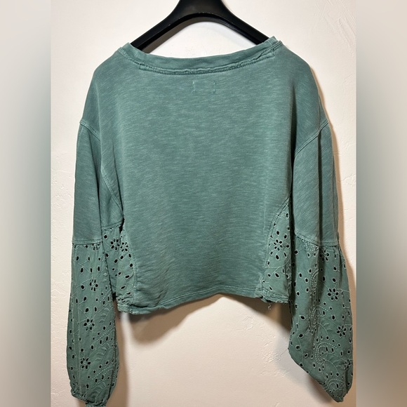 Anthropologie Pilcro Batwing Eyelet Top Medium Sage Green Cropped EUC - Picture 11 of 12